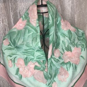 YVES ROCHER floral scarf